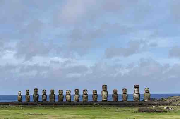 55 - Chile - isla de Rapa Nui o Pascua - Ahu Tongariki